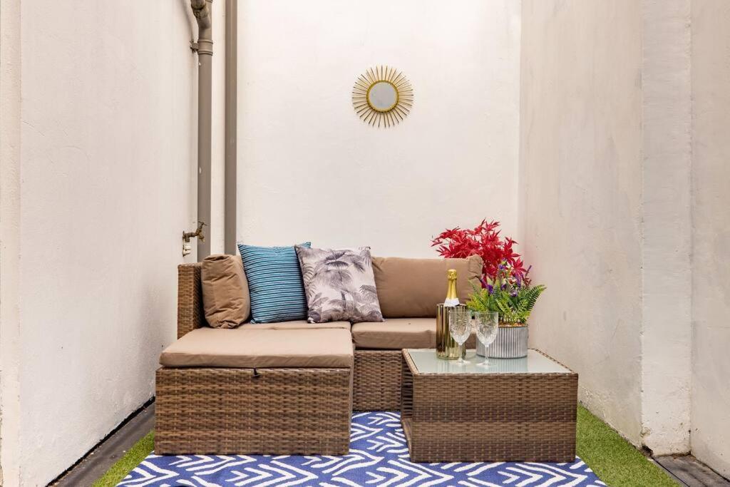 Wild Roses Serviced Apartments - Borough Londra Dış mekan fotoğraf